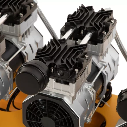 Компрессор безмасляный, малошумный  DLS 2250/100, 2250 Вт, 3x750, 100 л, 410 л/мин блок управления/ Denzel 58029 купить в Нижневартовске