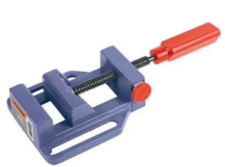 Тиски винтовые Кратон 70 мм 1 15 01 001 купить в Нижневартовске