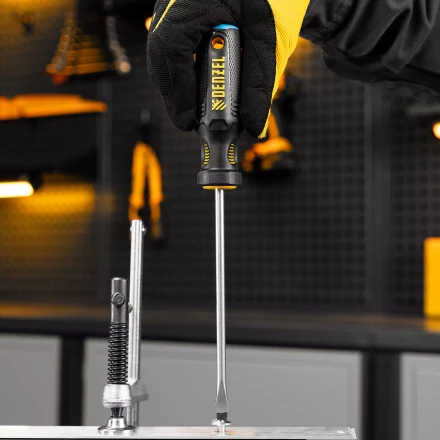 Отвертка, SL6x150 мм, S2, 3к рукоятка Denzel 121997 купить в Нижневартовске