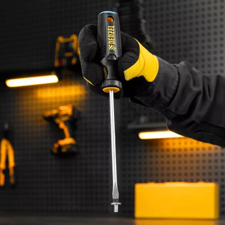 Отвертка, SL6x150 мм, S2, 3к рукоятка Denzel 121997 купить в Нижневартовске