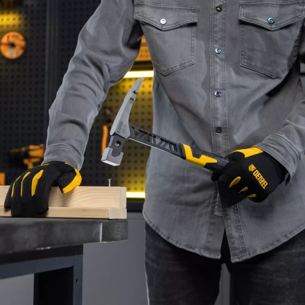 Молоток каменщика Denzel 10633, 680 г, цельнокованый, двухкомпонентная обрезиненная рукоятка купить в Нижневартовске