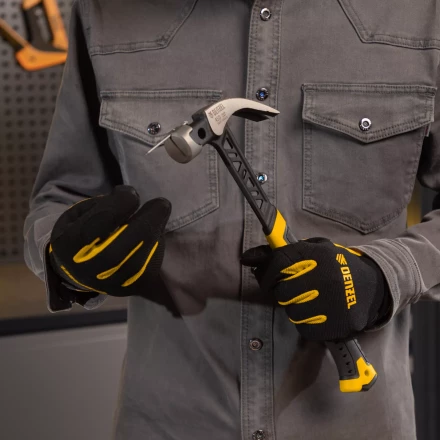 Молоток-гвоздодёр Denzel 10466, 450 г, цельнокованый,боек с магнитом, двухкомп. обрезин. рук-ка купить в Нижневартовске