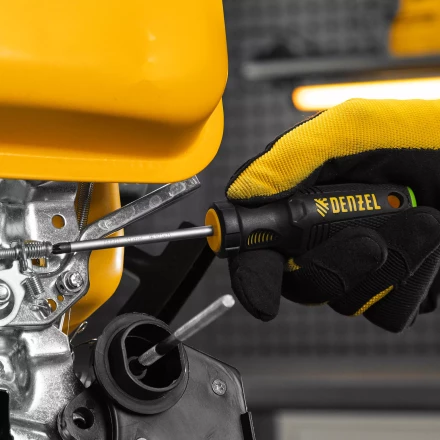 Отвертка, PZ1x75 мм, S2, 3к рукоятка Denzel 122057 купить в Нижневартовске