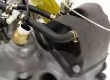 Дизельный двигатель KM2V80G (без глушителя и радиатора) купить в Нижневартовске