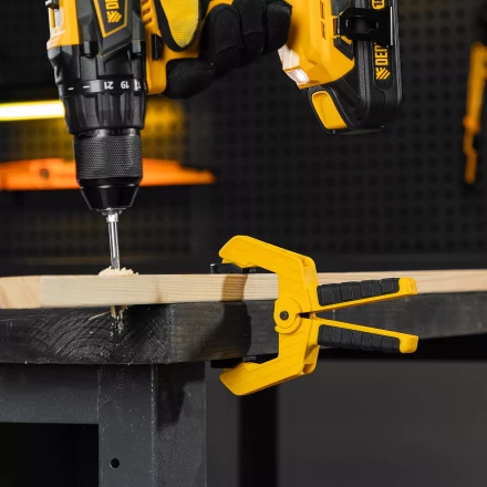 Струбцина клещеобразная Denzel, усиленная 65 х 50 мм, двухкомпонентные рукоятки, 20796 купить в Нижневартовске