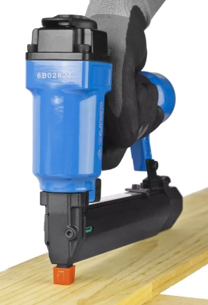 Степлер (гвозде/скобозабиватель) пневматический для скоб тип 55 (16-30 мм) и тип 300 (10-35 мм) 3192 серия ПРОФЕССИОНАЛ купить в Нижневартовске