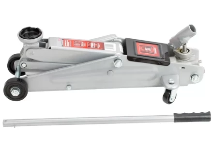 Домкрат гидравлический подкатной 3 тоны h подъема 130–410 мм поворотная ручка MATRIX 510345 купить в Нижневартовске