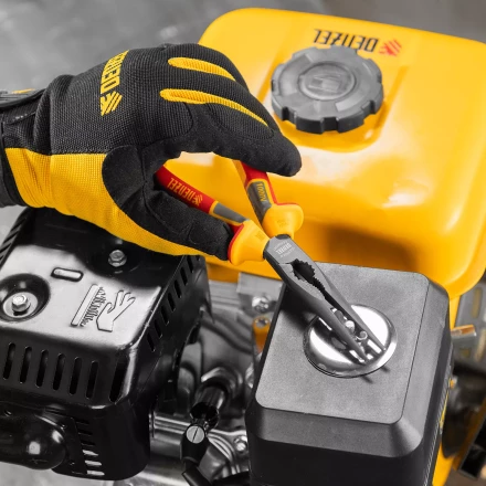 Длинногубцы прямые Denzel 17305, диэлектрические рукоятки до 1000 В, трехкомпонентные рукоятки, 205мм купить в Нижневартовске