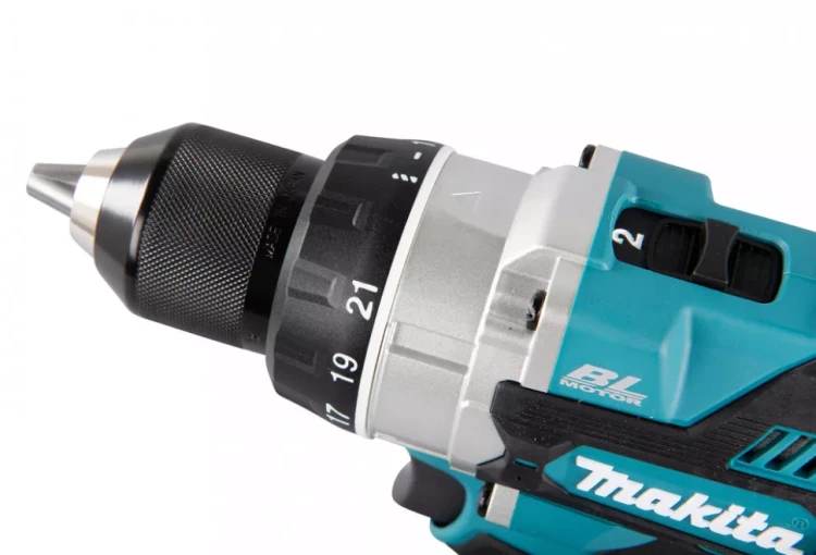 Аккумуляторная дрель-шуруповерт Makita DDF486RT купить в Нижневартовске