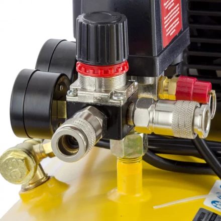 Компрессор воздушный Denzel DK1800/50 Х-PRO 58068 купить в Нижневартовске