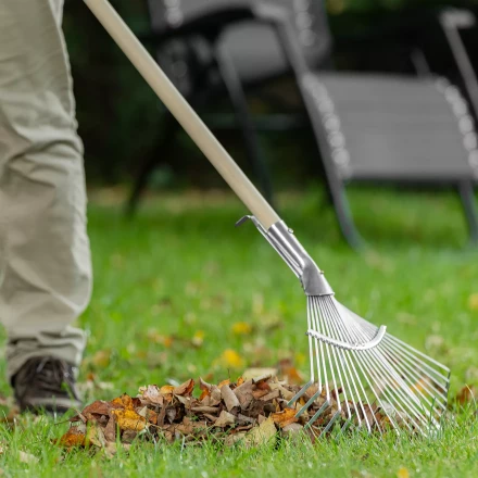 Грабли веерные стальные Palisad, 300 - 480 мм, 22 плоских зуба, оцинкованные,раздвижные, без черенка, 617675 купить в Нижневартовске