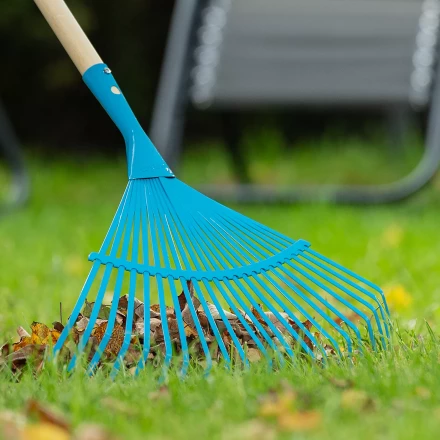 Грабли веерные стальные Palisad, 430 х 1550 мм, 22 плоских зуба, лакированный черенок, Luxe, 617885 купить в Нижневартовске