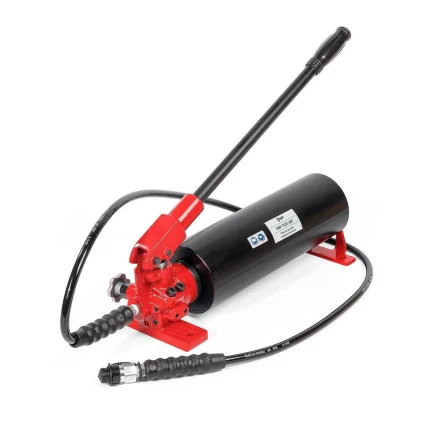 Помпа гидравлическая ручная КВТ ПМР-7035 объем маслобака 3.5 л (85140) купить в Нижневартовске