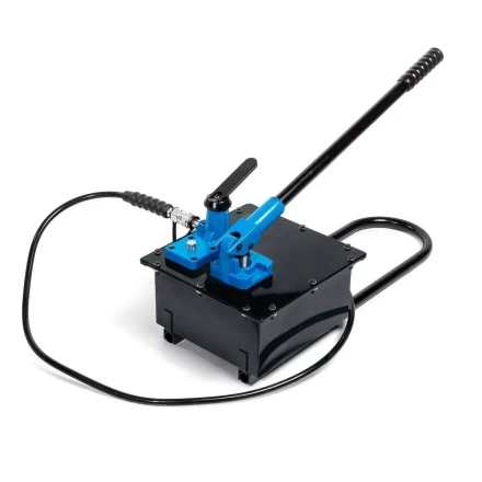 Помпа гидравлическая ручная КВТ ПМР-7080 объем маслобака 8.0 л (88147) купить в Нижневартовске