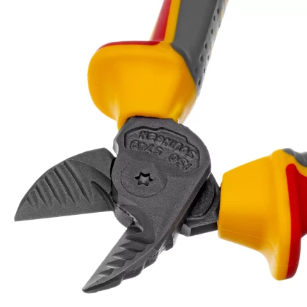 Бокорезы, диэлектрические рукоятки Denzel 17788, до 1000 В, трехкомпонентные рукоятки, 160 мм купить в Нижневартовске