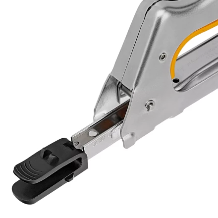 Степлер металлический, скобы в комплекте, 2К рукоятка, тип 53, 6-10 мм Denzel 40222 купить в Нижневартовске