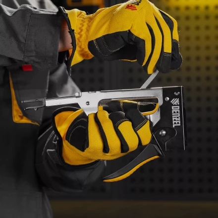 Степлер металлический, скобы в комплекте, 2К рукоятка, тип 53, 6-10 мм Denzel 40222 купить в Нижневартовске