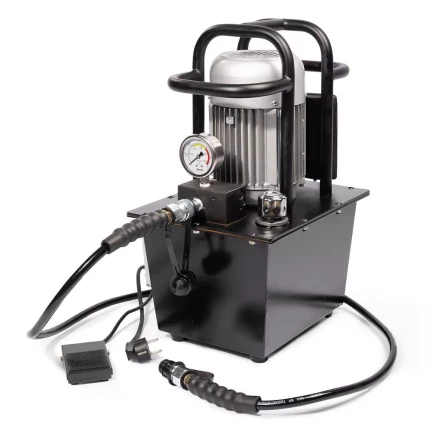 Насосная гидравлическая станция КВТ ПМЭ-7100 объем маслобака 10.0 л (230 В/50 Гц) (91798) купить в Нижневартовске