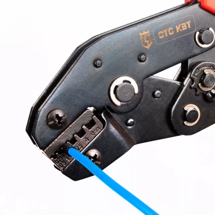 Пресс-клещи КВТ СТС+5 с 5 матрицами для опрессовки автоклемм, втулочных, изолированных и неизолированных наконечников (набор) (86875) купить в Нижневартовске