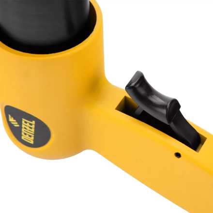 Пневматический молоток Denzel НР4500 + набор насадок, 113 л/мин, 4500 уд/мин 57468 купить в Нижневартовске