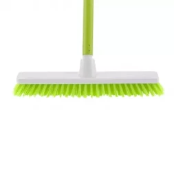 Щетка пластмасовая  "SHROBER" для чистки ковров 270 мм салат. щетина c черенком 120 см D22мм ELFE 93551