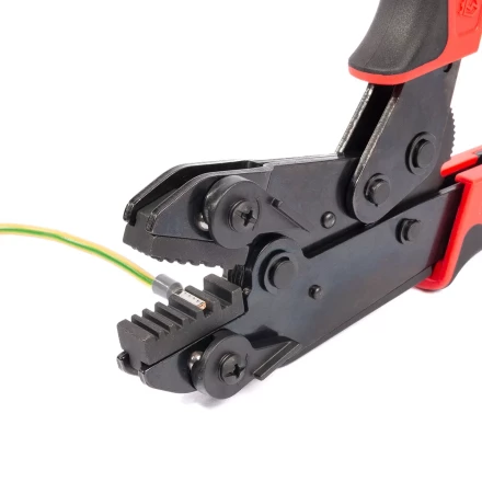 Пресс-клещи КВТ СТО+9 с 9 матрицами МПК для опрессовки разъемов, втулочных, изолированных и неизолированных наконечников (набор) (90778) купить в Нижневартовске