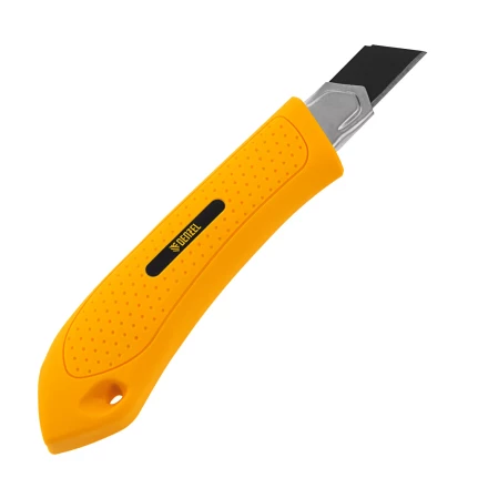 Нож Denzel, 18 мм, сменное лезвие, SK4, метал. направляющая, винтовой фиксатор, 78943 купить в Нижневартовске