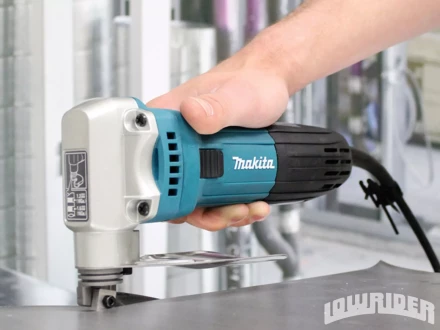 Листовые ножницы по металлу Makita JS1602 купить в Нижневартовске