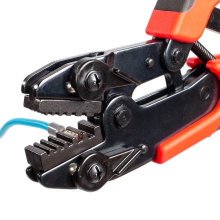 Пресс-клещи КВТ СТВ+9 с 9 матрицами МПК для опрессовки разъемов, втулочных, изолированных и неизолированных наконечников (набор) (89183) купить в Нижневартовске