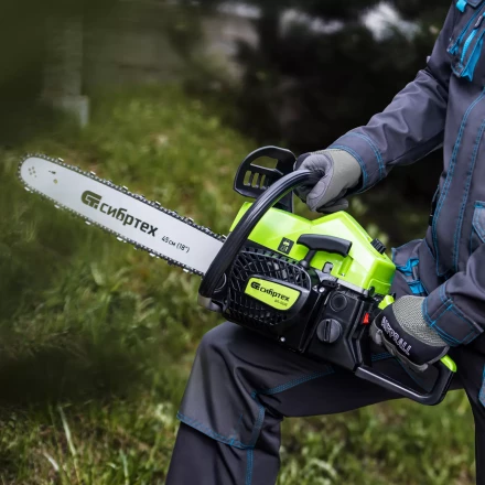 Пила цепная бензиновая Сибртех БП-5245 95209, 52 см3, шина 45 см, шаг 0.325, паз 1,5 мм, 72 звена купить в Нижневартовске