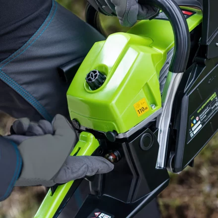 Пила цепная бензиновая Сибртех БП-5245 95209, 52 см3, шина 45 см, шаг 0.325, паз 1,5 мм, 72 звена купить в Нижневартовске