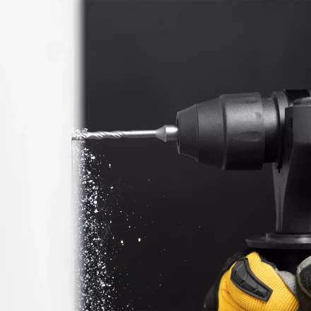 Бур по бетону Denzel, 4 x 110 мм,двойная спираль, три пылеотводящие кромки, 705002 купить в Нижневартовске