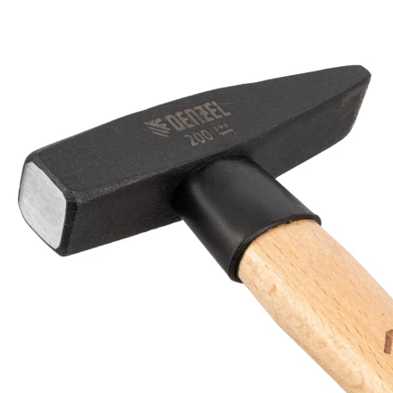 Молоток слесарный, 200 г Denzel, кованый квадратный боек, буковая рукоятка, 10426 купить в Нижневартовске