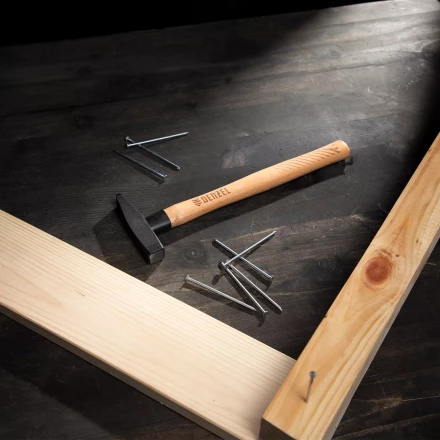 Молоток слесарный, 200 г Denzel, кованый квадратный боек, буковая рукоятка, 10426 купить в Нижневартовске