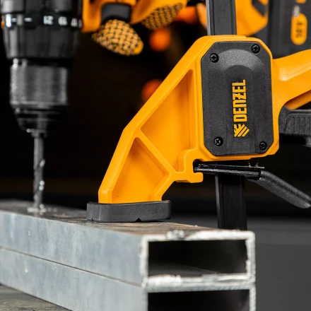 Струбцина F-образная Denzel, быстрозажимная, 300 х 80 мм, усиленный нейлоновый корпус, 20506 купить в Нижневартовске