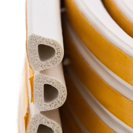 Уплотнитель резиновый, 24 м, профиль "D", белый Сибртех 88903 купить в Нижневартовске