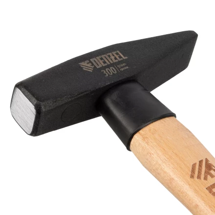 Молоток слесарный, 300 г Denzel, кованый квадратный боек, буковая рукоятка, 10427 купить в Нижневартовске