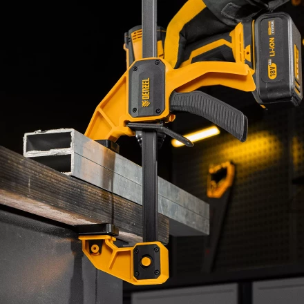 Струбцина F-образная Denzel 20507, быстрозажимная, 450 х 80 мм, усиленный нейлоновый корпус купить в Нижневартовске