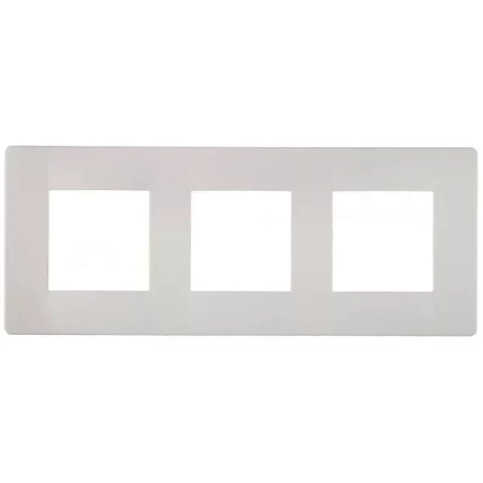 Панель СВЕТОЗАР накладная вертикальная, 3 гнезда SV-55220-3 купить в Нижневартовске