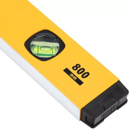 Уровень алюминиевый Denzel 33692, магнит, фрезерованный, 3 глазка (1 зеркал.), 0,5 мм/м, 800 мм купить в Нижневартовске