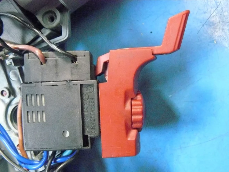 Выключатель LIDA FA2-6/1BEK 6(6)A 250V~ 5E4 U502-850-004 купить в Нижневартовске