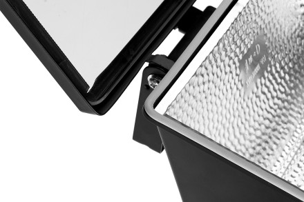 Прожектор STAYER &quot;MASTER&quot; MAXLight галогенный, с дугой крепления под установку, черный, 1000Вт 57105-B купить в Нижневартовске