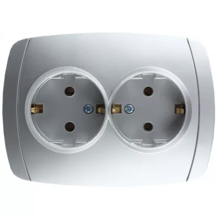 Розетка СВЕТОЗАР "АКЦЕНТ" двойная в сборе, с заземлением, цвет серебристый металлик, 16А/~250В SV-54207-SM купить в Нижневартовске