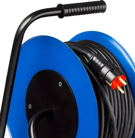 Удлинитель на катушке "КГ 315", 30 м, 3700 Вт, 4 гнезда, IP44, КГ 3х1,5 кв мм, ЗУБР 55080-30 купить в Нижневартовске