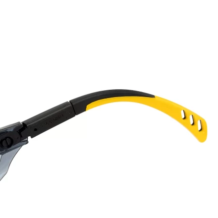 Очки защитные открытые Denzel 89203, поликарбонатные, увеличенная дымчатая линза, регулируемые дужки купить в Нижневартовске