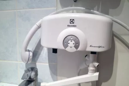 Проточный водонагреватель ELECTROLUX SMARTFIX 2.0 S 6.5 kW - душ купить в Нижневартовске