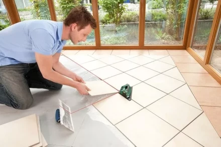 Лазер для укладки плитки BOSCH PLT2 (0.603.664.020) купить в Нижневартовске