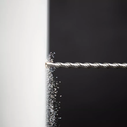 Бур по бетону Denzel, 10 x 210 мм, двойная спираль, три пылеотводящие кромки, 705017 купить в Нижневартовске