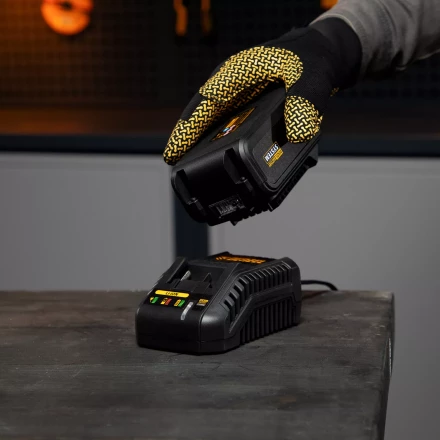 Батарея аккумуляторная Denzel IB-18-4.0, Li-Ion, 18 В, 4.0 А/ч 28434 купить в Нижневартовске