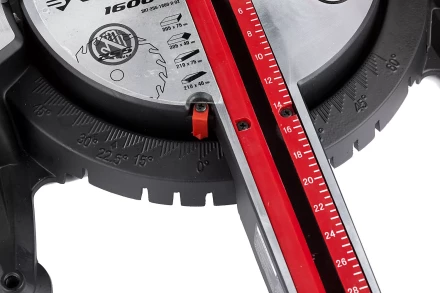 Пила торцовочная ЗУБР "МАСТЕР", сдвижная голова, 255 мм, 4800 об/мин, 1600 Вт ЗПТ-255-1600-Л-02 купить в Нижневартовске